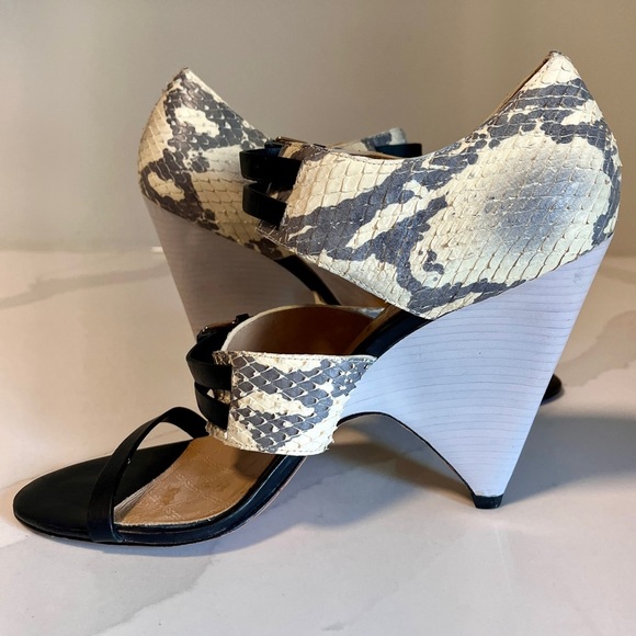 L.A.M.B. Black Grey & Snakeskin Heels with Multiple straps - Size 10 (fits 9) - Picture 8 of 16